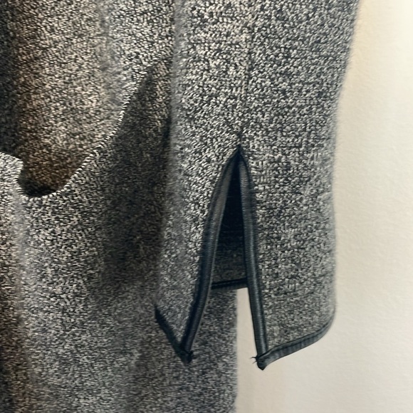 ZARA Gray/Black Waterfall Front Cardigan/Jacket. Size Medium. Has Pockets. - Picture 5 of 9